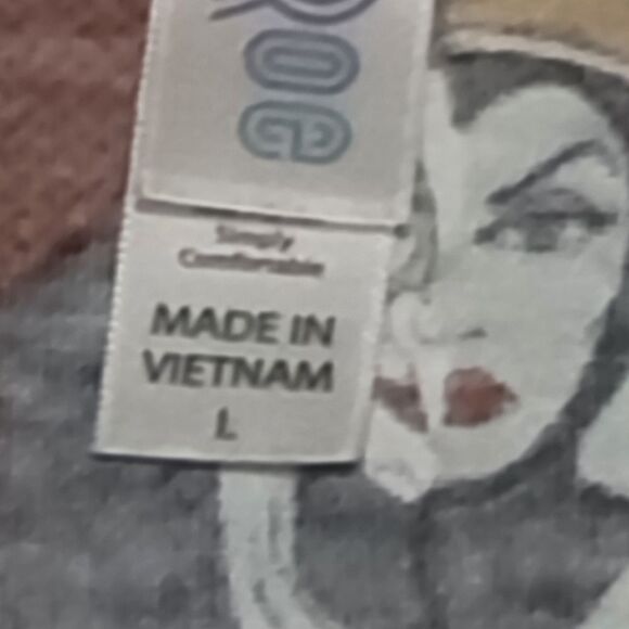 Lularoe Disney villains top - Picture 4 of 4